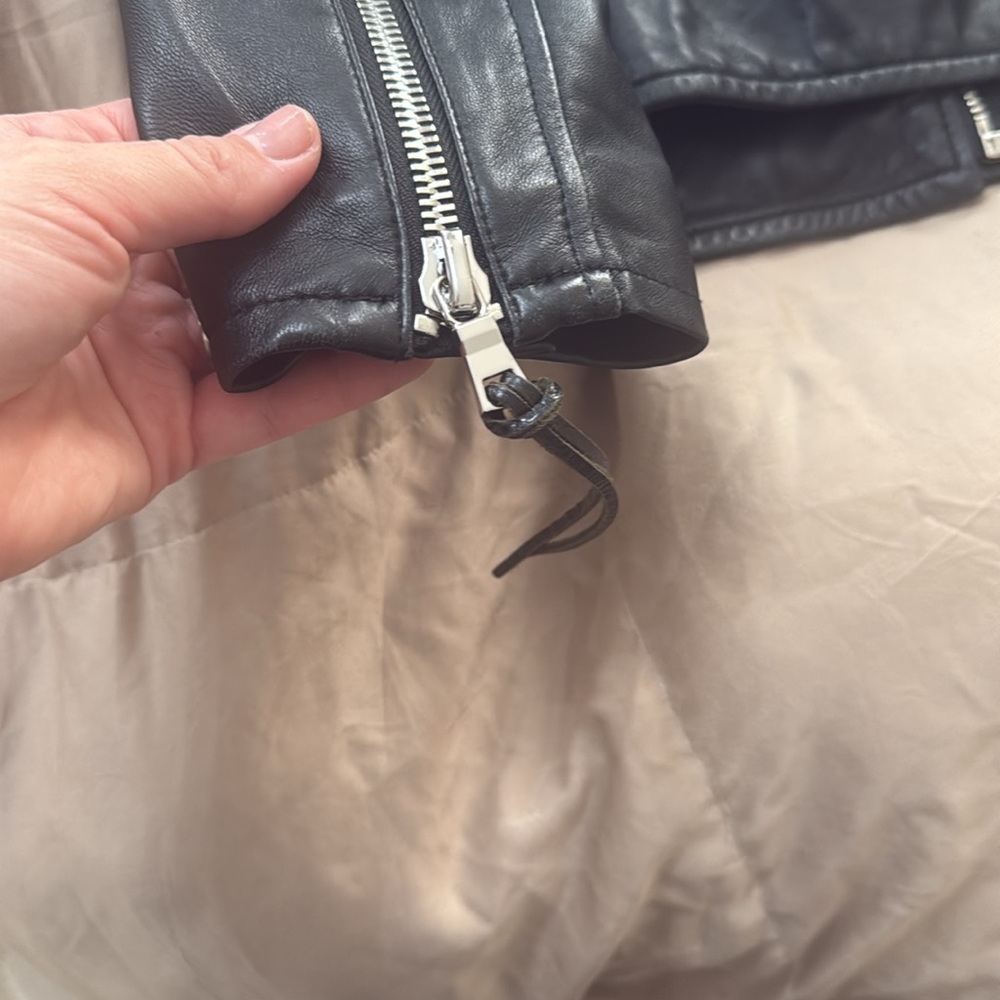 Leather biker jacket size m - Picture 3 of 6
